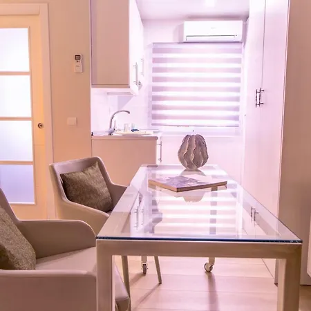 Apartamento Malaga Beach Apartment *