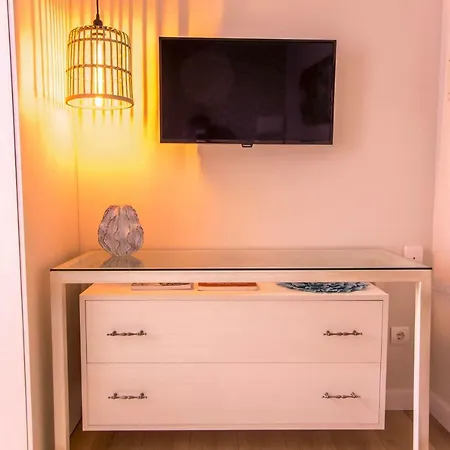 Apartamento Malaga Beach Apartment *